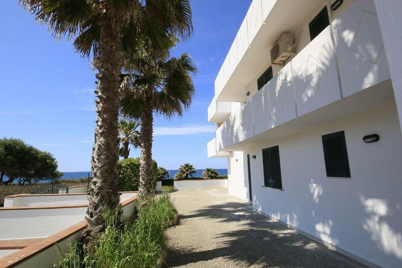 Blu Side Hotel & Residence Torre San Giovanni Ugento Exterior photo