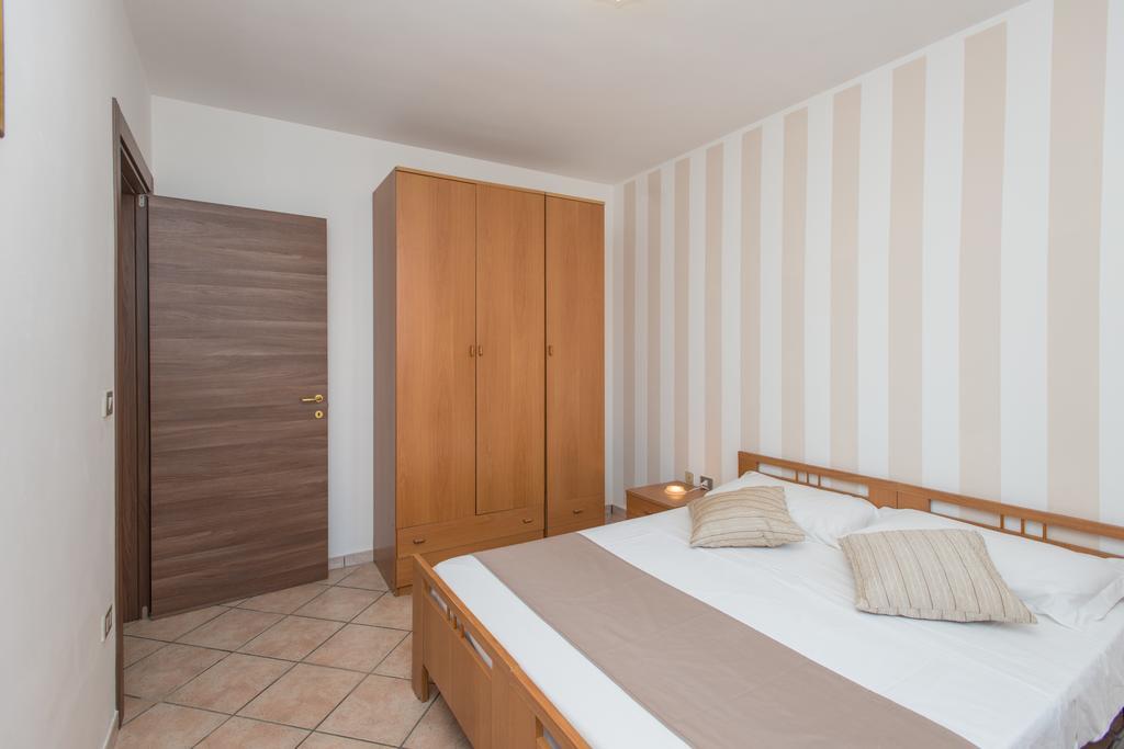 Blu Side Hotel & Residence Torre San Giovanni Ugento Exterior photo